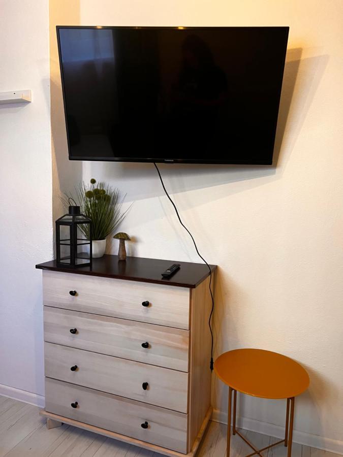 Apartmany V Centre - Vlastna Izba So Spolocnou Kuchynou A Kupelnou Moze Byt Zdielana 2 Inymi Izbami Мартін Екстер'єр фото